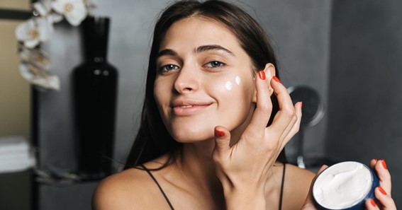 3 Best Creams for Face Glow Available Online in India 