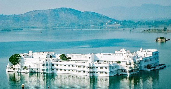 LAKE PALACE UDAIPUR