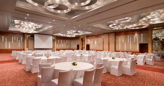 5 things to consider before booking your party halls in Bangalore