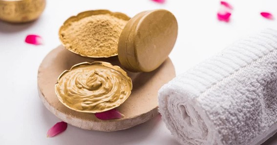 3 DIY Methods Of Making Multani Mitti Face Packs With A Step-By-Step Guide